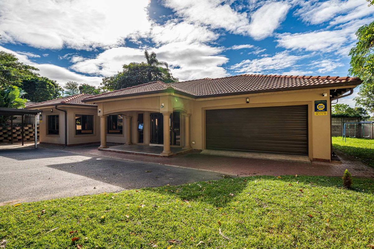 EXQUISITE 4 BEDROOM HOME IN SOUGHT AFTER AREA - Photo 3