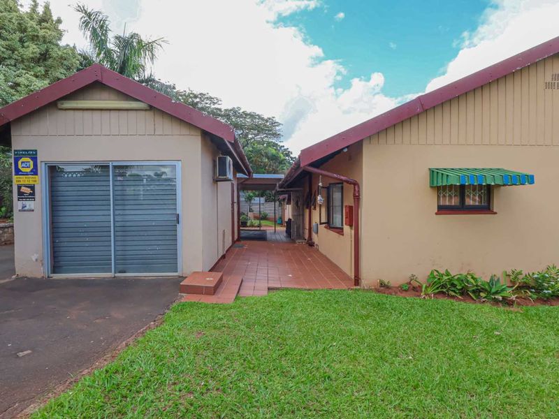 Spacious 4 Bedroom Family Home with Granny Flat – Prime Yellowwood Park Location - Photo 2
