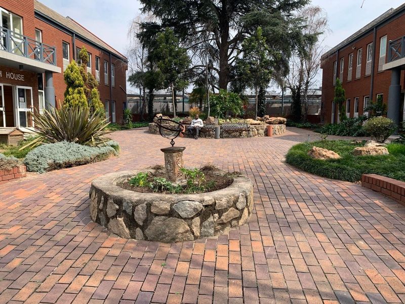 242m2 Rivonia Offices To Let - Photo 4