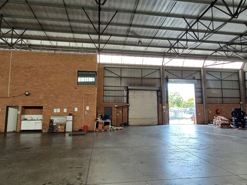 872m2 Jet Park Warehouse - Photo 7