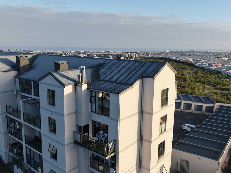 2 Bedroom Unfurnised Apartment in Mariners Village - Photo 3