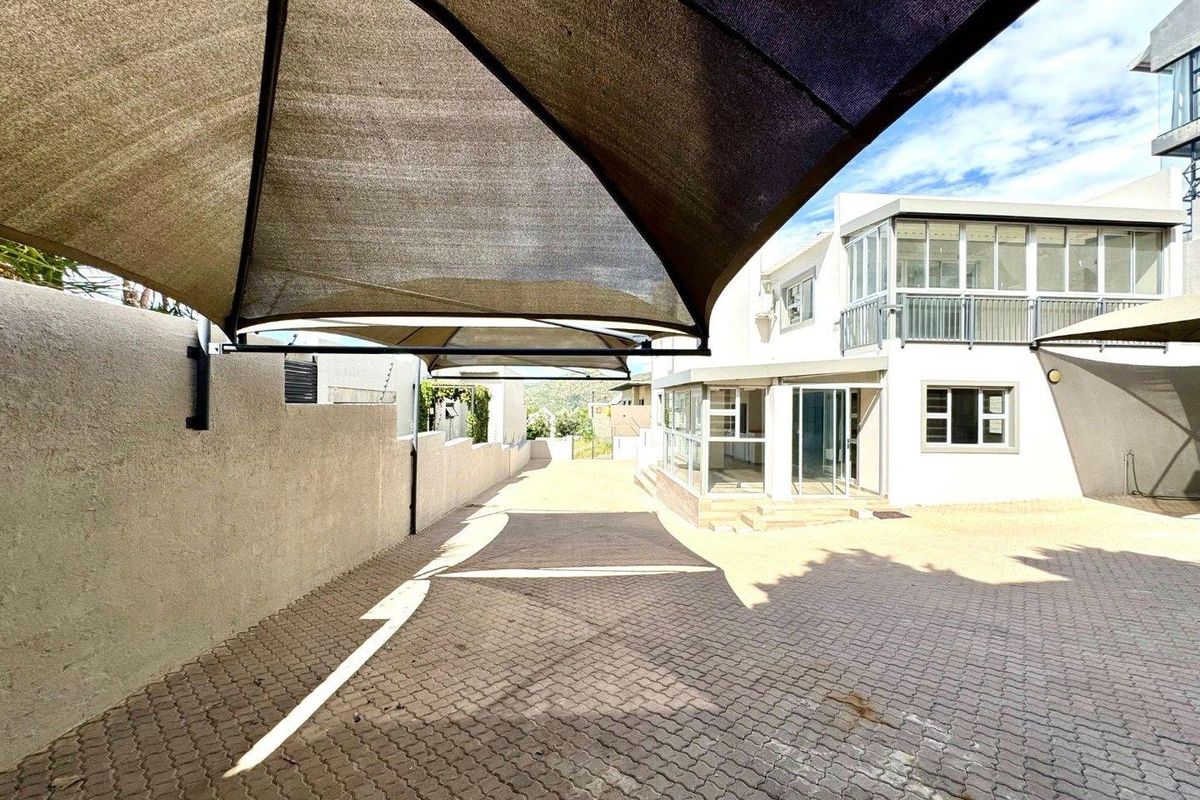 4 Bedroom House For Sale in Elisenheim - Photo 5