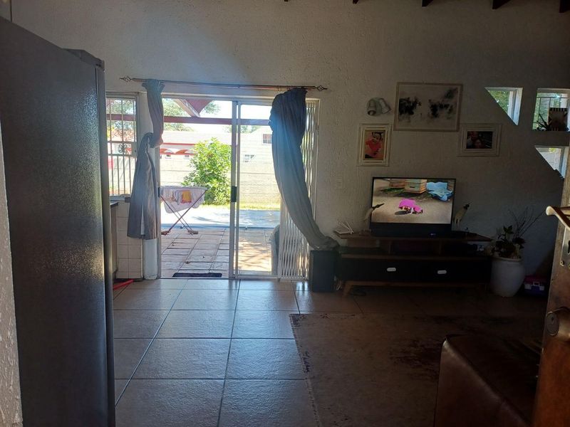 Spacious Simplex Townhouse with Pool & Entertainer’s Patio - Photo 3