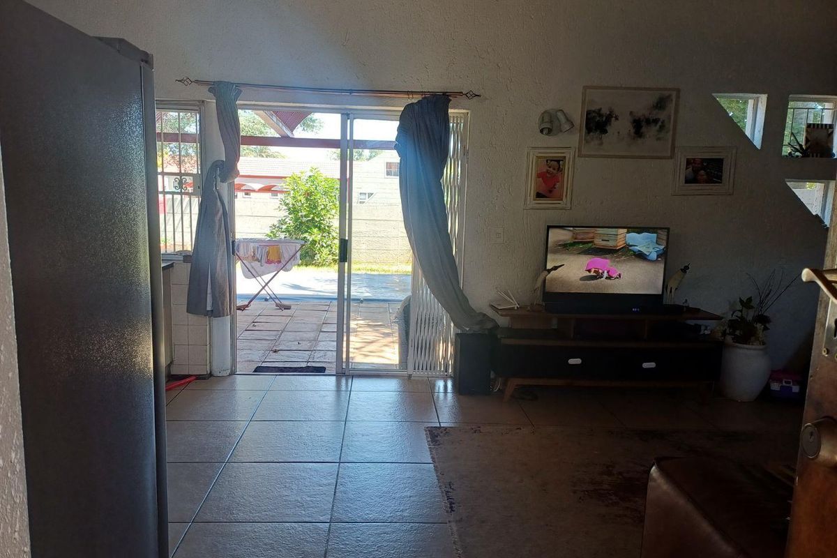 Spacious Simplex Townhouse with Pool & Entertainer’s Patio - Photo 3