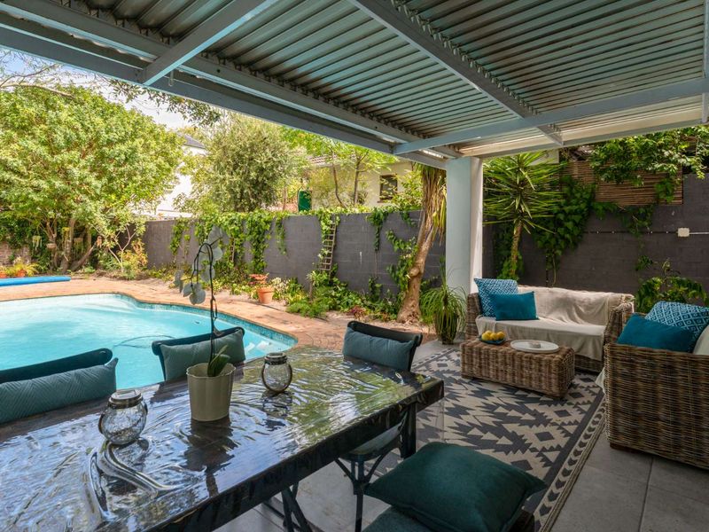 Brand new listing in ever popular Timour Hall - Photo 7