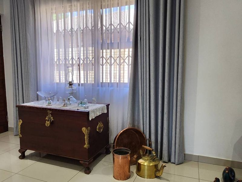 Modern Comfort Meets Space — Stylish 3-Bed Townhouse in New Redruth - Photo 5