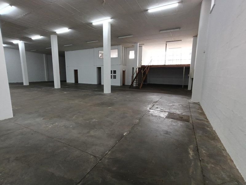 609m2 - Prime Factory / Warehouse To Let – Excellent Location - Photo 10