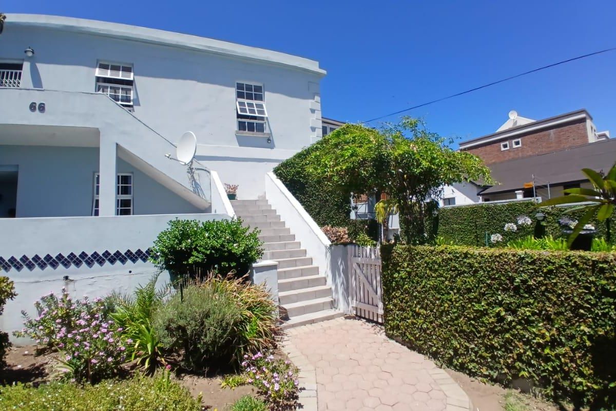 Charming 2-Bedroom Duplex in Prime Location - Photo 5