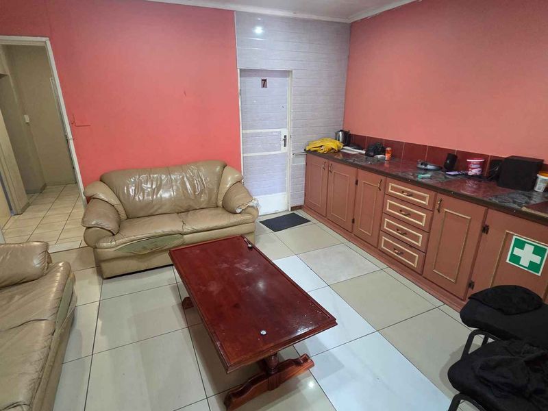 Prime Investment Opportunity – High Rental Income Student Property - Photo 7