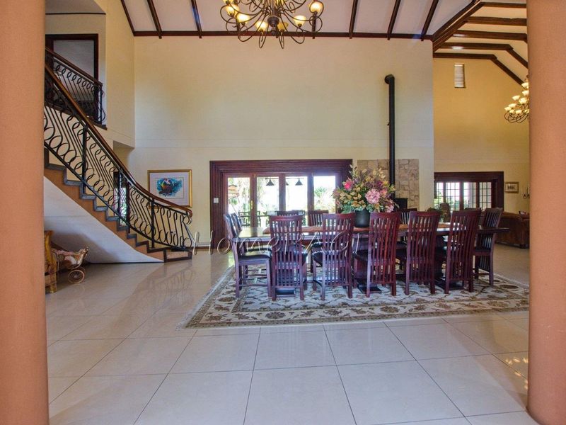 Otjiwarongo: Magnificent 4 Bedr Double Storey Villa for Sale - Photo 8