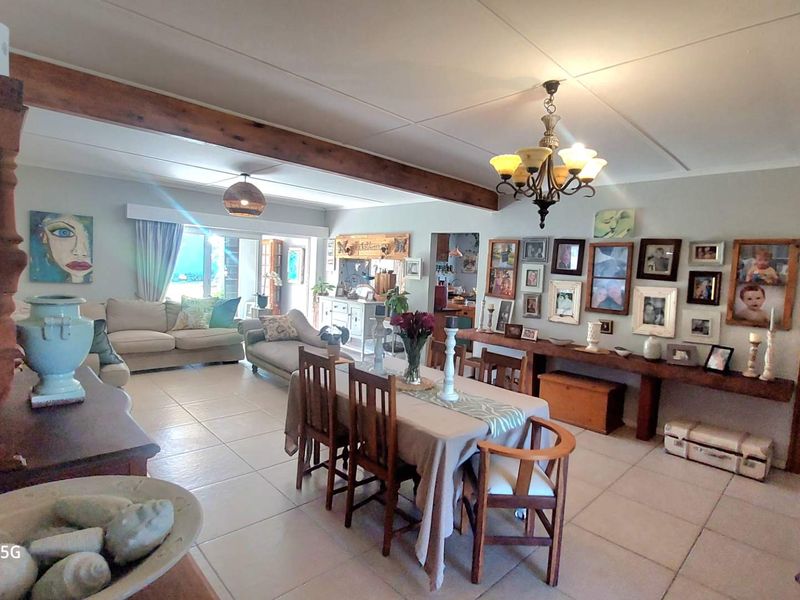 Coastal Living with Office, Flatlet & Pool for sale in Port Alfred - Photo 5