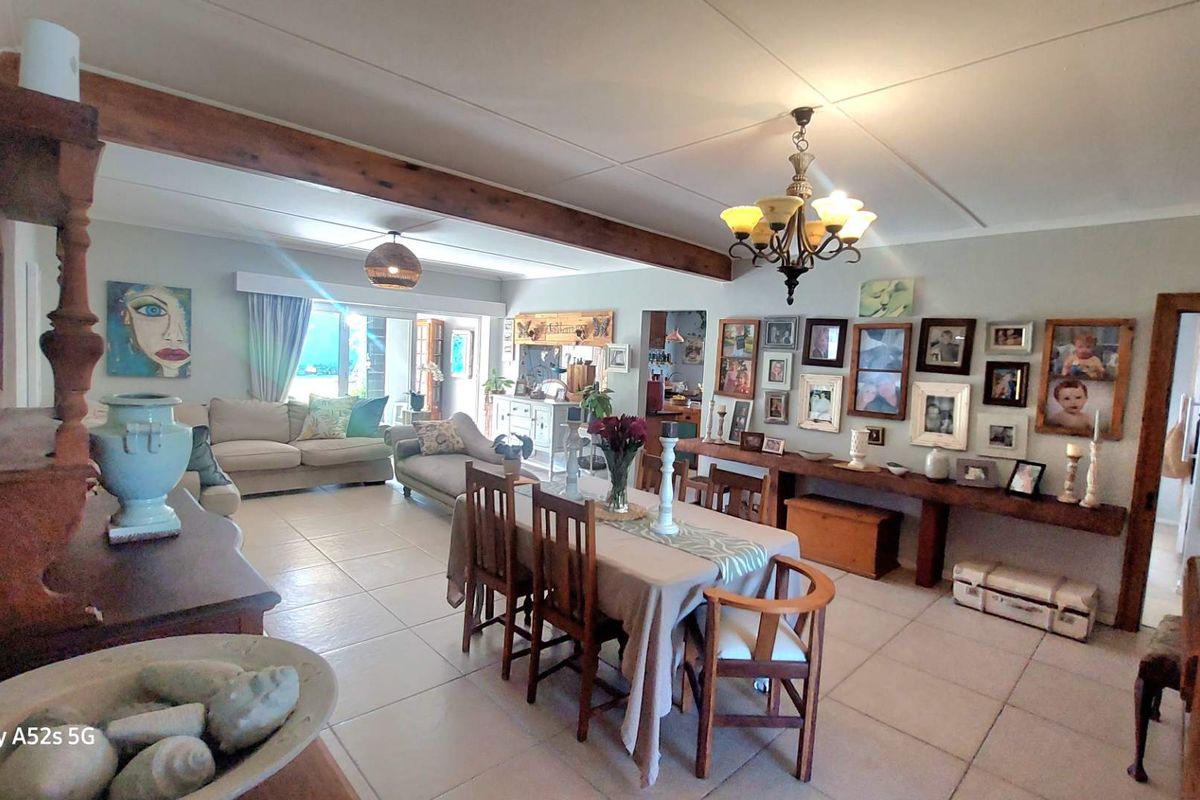 Coastal Living with Office, Flatlet & Pool for sale in Port Alfred - Photo 5