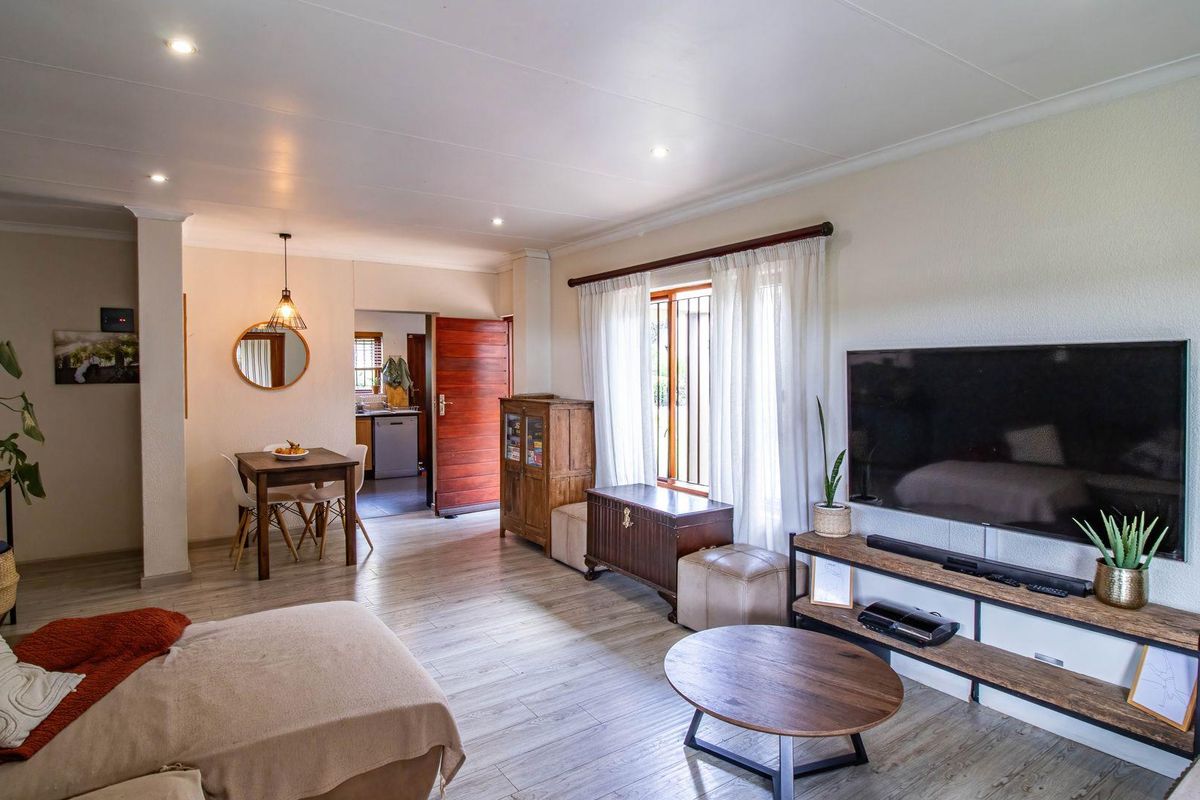 3 Bedroom, 2 Bathroom Home in Secure Complex - Photo 4