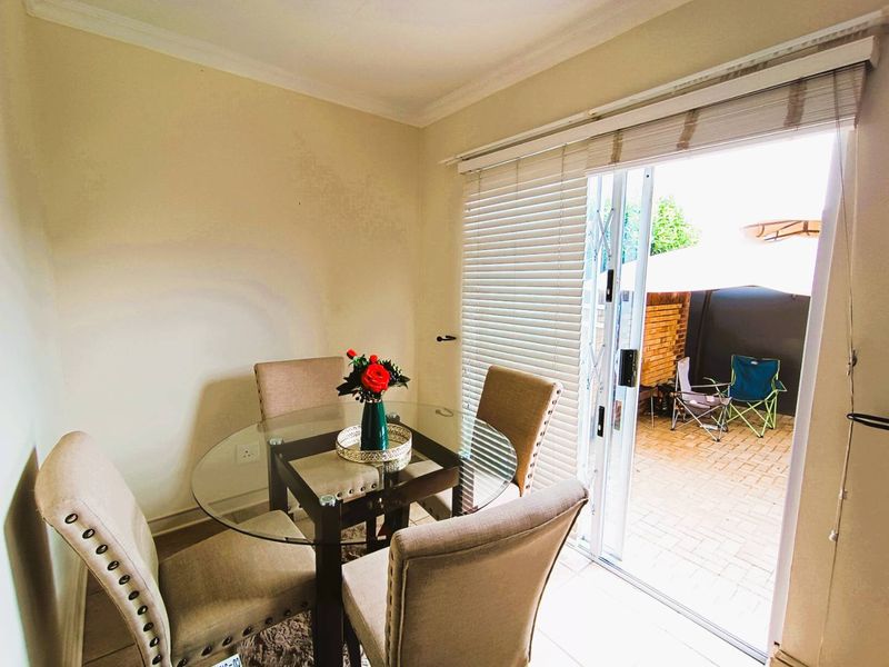 Modern Comfort Meets Convenience - Photo 5