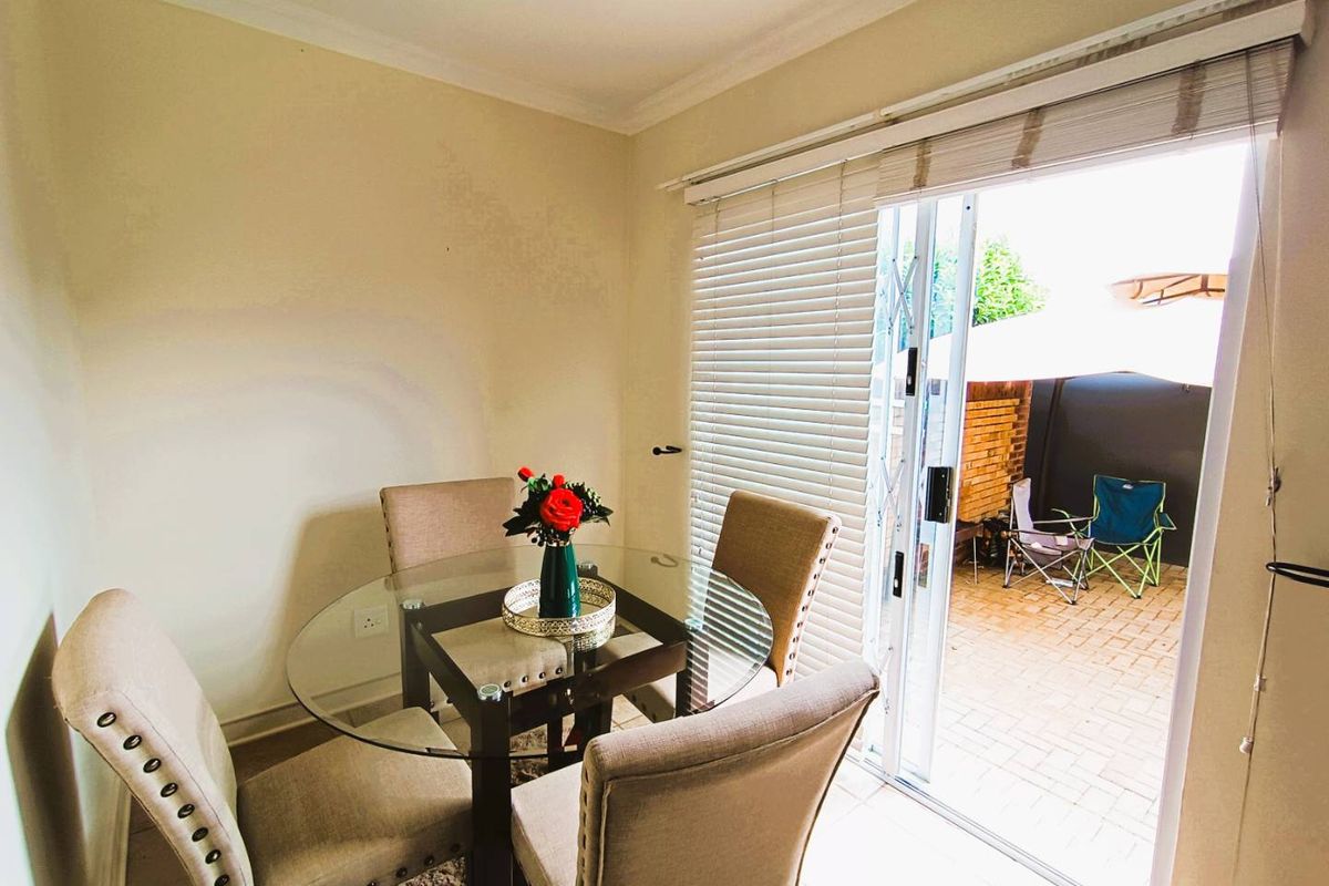 Modern Comfort Meets Convenience - Photo 5