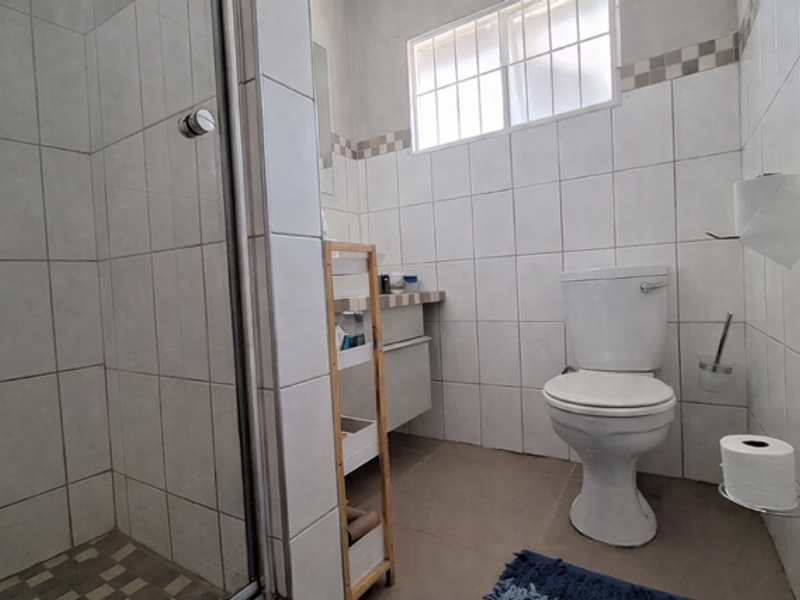 Secure & Perfectly Located in Langenhovenpark - Photo 6