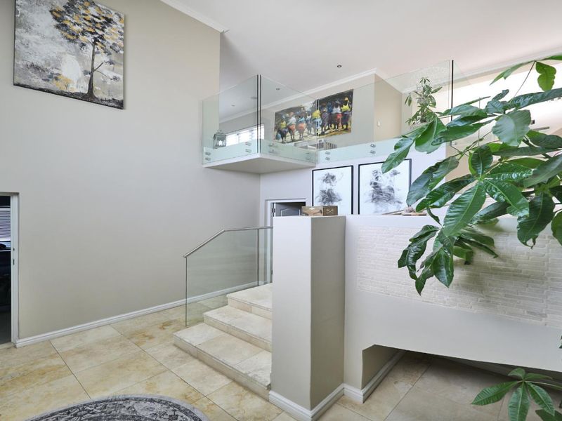 The Ultimate Lifestyle Awaits You in Baronetcy Estates, Plattekloof - Photo 5