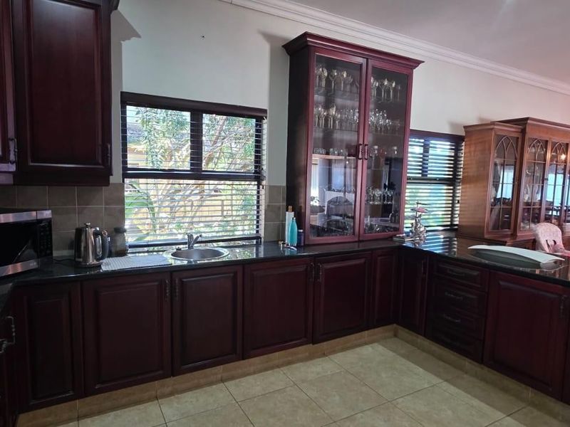 Luxury 4 Bedroom freestanding home in Zimbali Estate for rent - Photo 10