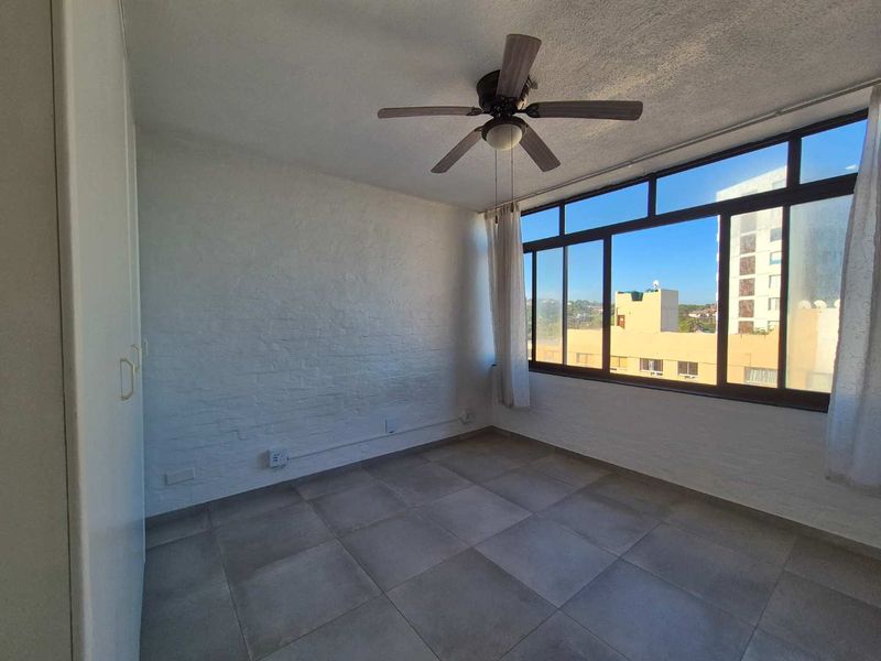 Sea views modern unit - Photo 9