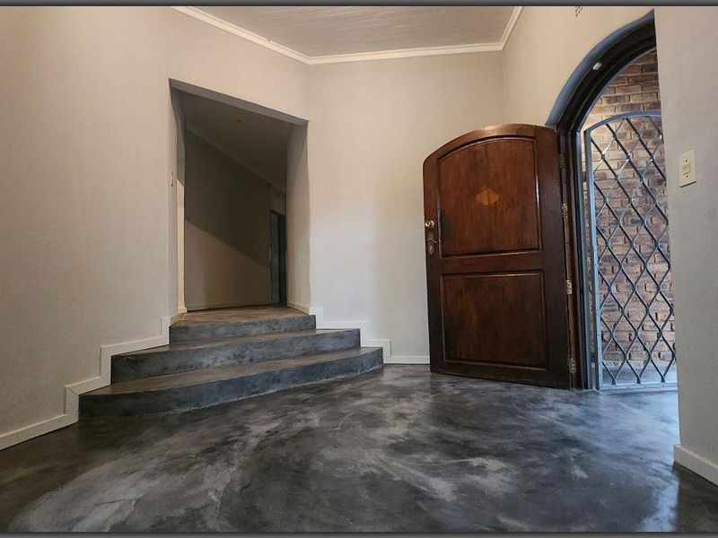 Newly renovated 4-Bedroom family home to rent on private, secure, lifestyle farm - Photo 4