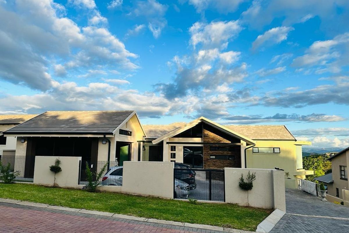 Modern, Move- In Ready Home with Striking Steet Appeal - Photo 3