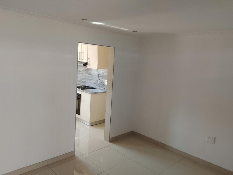 ✨ Modern, Move-In Ready Home in a Peaceful Location! ✨ - Photo 8