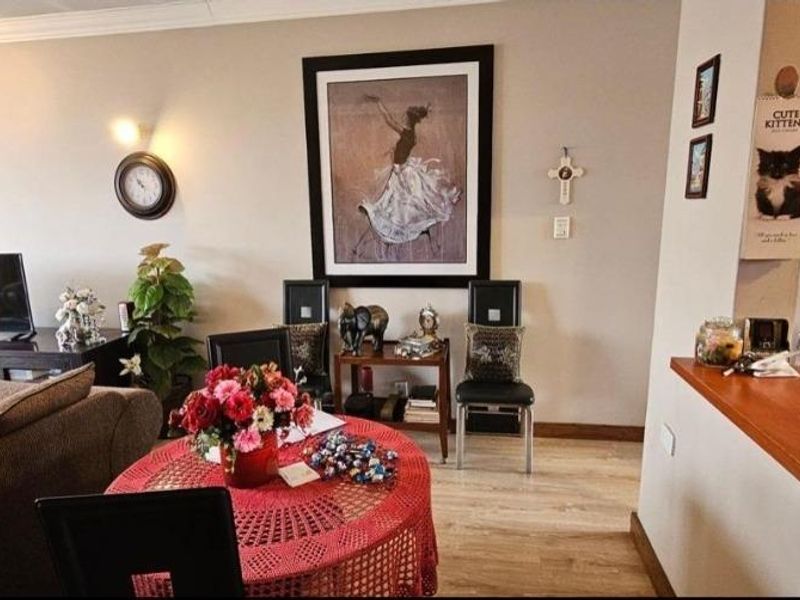 2 Bedroom Townhouse in New Redruth - Photo 5