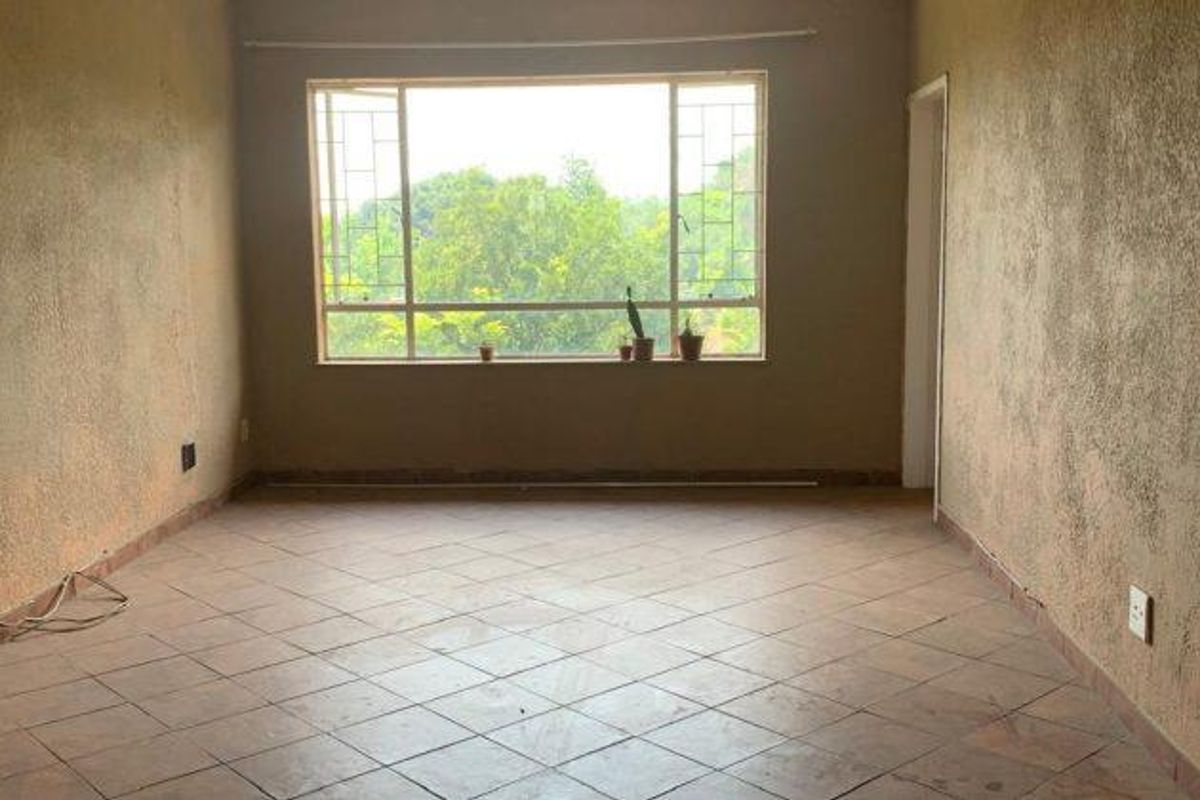 Sale!! Sale!! Priced To Go Apartment in Pretoria Gardens - Photo 3