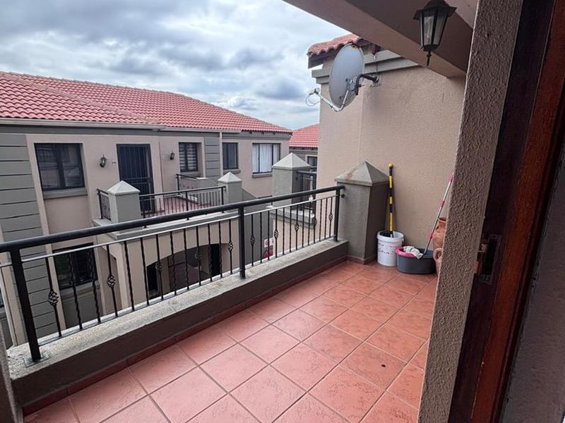 Sophisticated 2-Bedroom Townhouse in Secure Meyersdal Complex - Photo 10