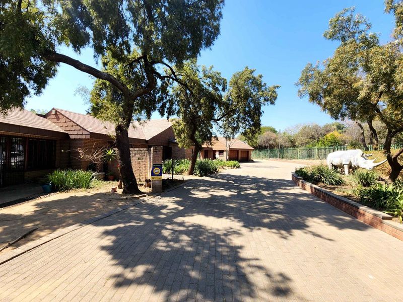 Fantastic income-generating agricultural property with general store trading rights in the heart of Glenferness AH. - Photo 9