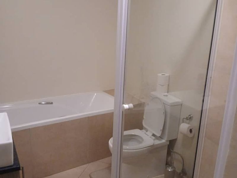 3 Bedroom fully furnished to let at Dolphin beach - Photo 9