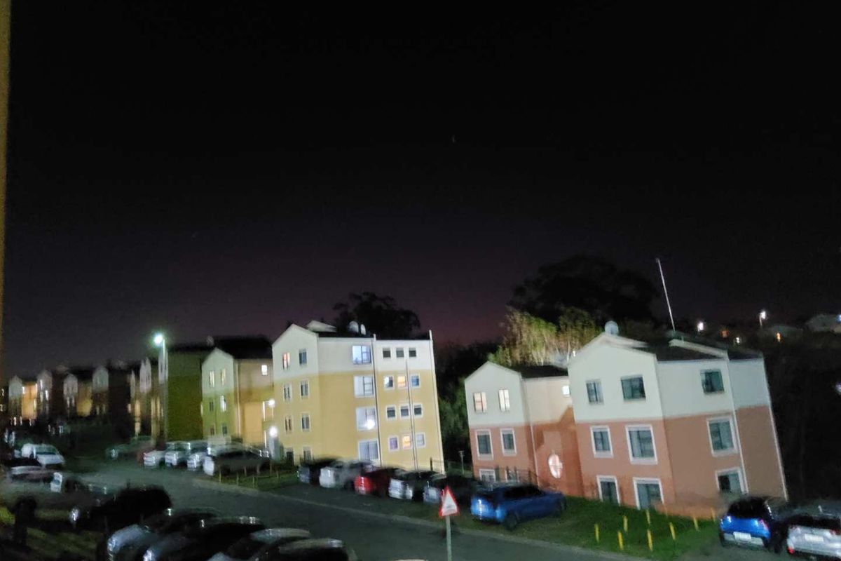 **Charming 3-Bedroom Family Home Perfect for First-Time Buyers or Investment** - Photo 4