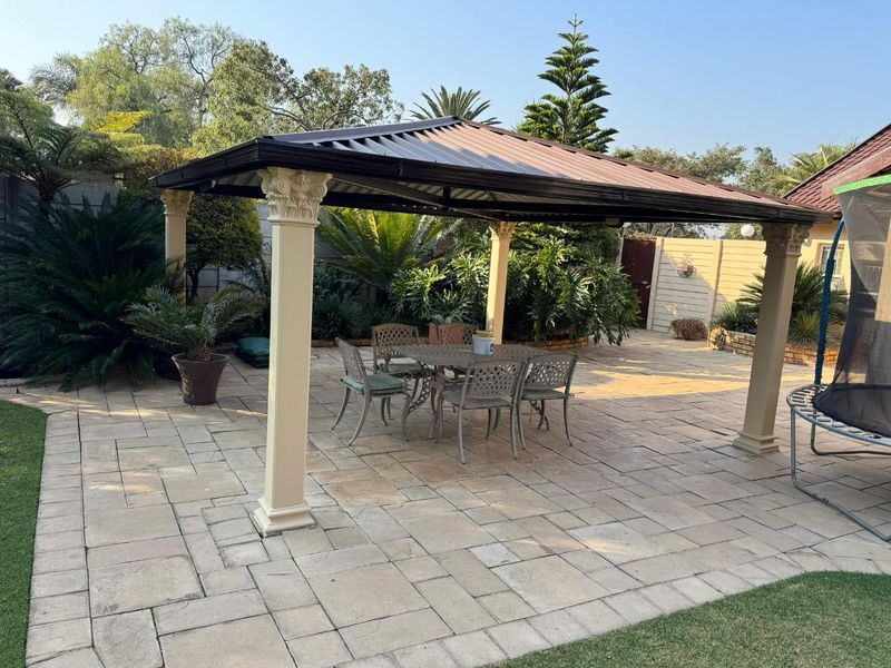 Brand New Listing in the Heart of Brackenhurst - Photo 3