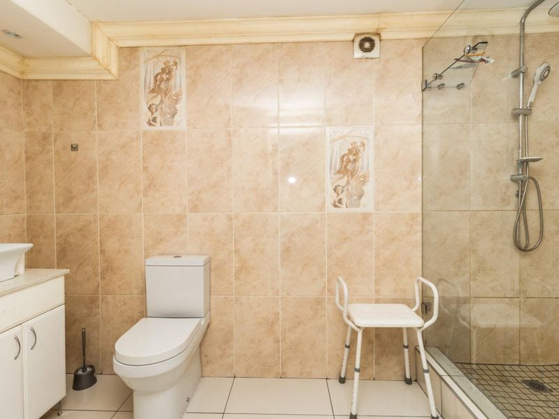 A Peaceful Place to Call Home – Your Golden Chapter Starts Here - Photo 8