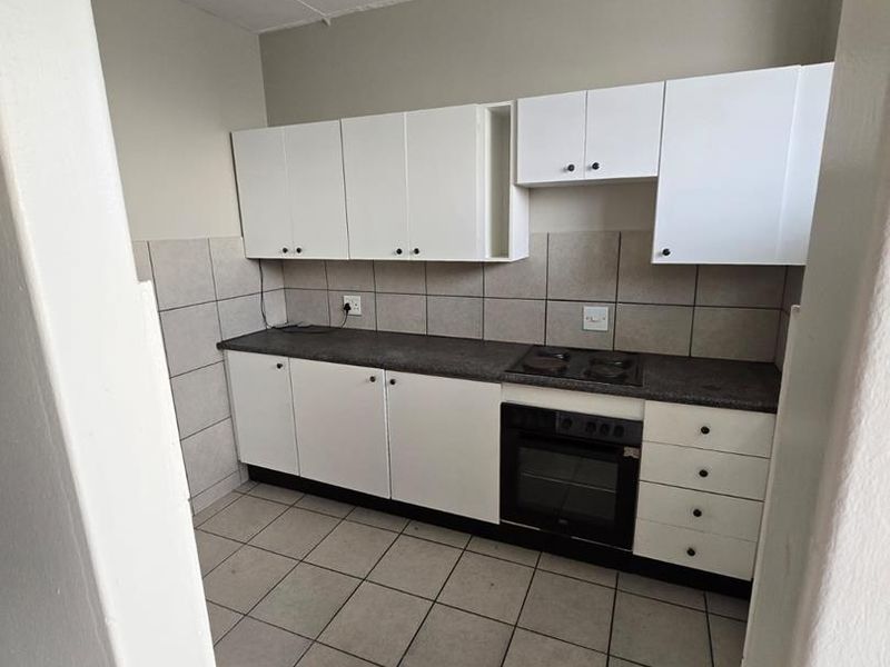 2 Bedroom apartment in Rietfontein - Photo 7