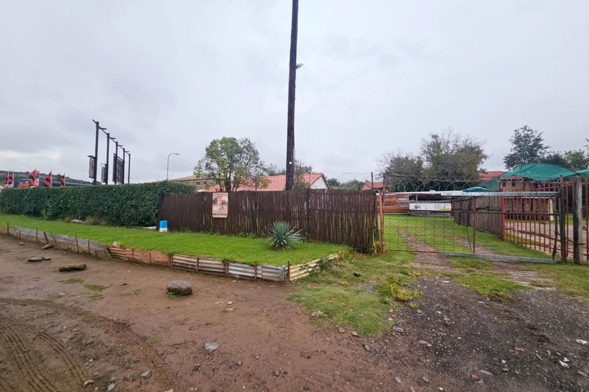 **Prime Investment Opportunity at the Town Entrance - 2475 sqm Available** - Photo 2