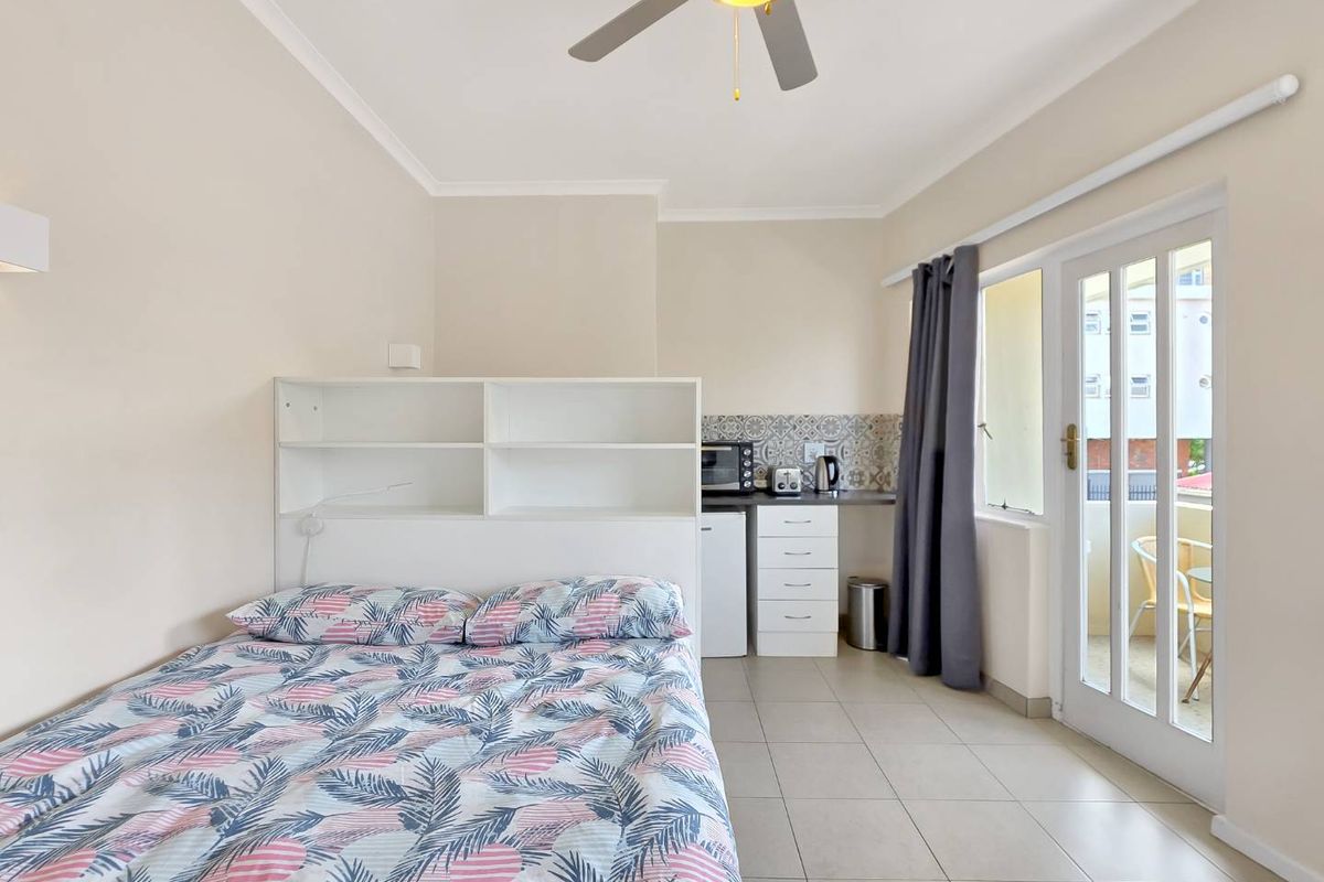 Studio Apartment for sale in Kloof Street - Photo 5