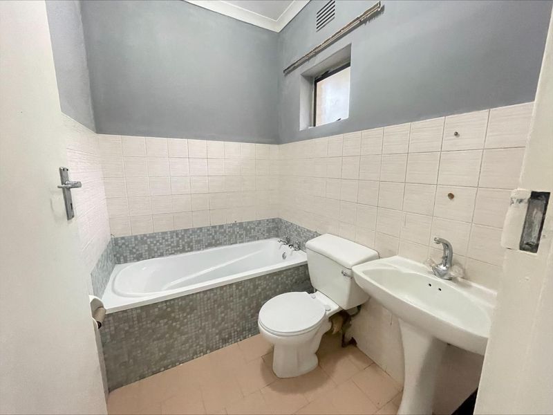 Modern Bachelor Flatlet with Separate Kitchen &amp; Parking – All Inclusive in Reservoir Hills - Photo 7