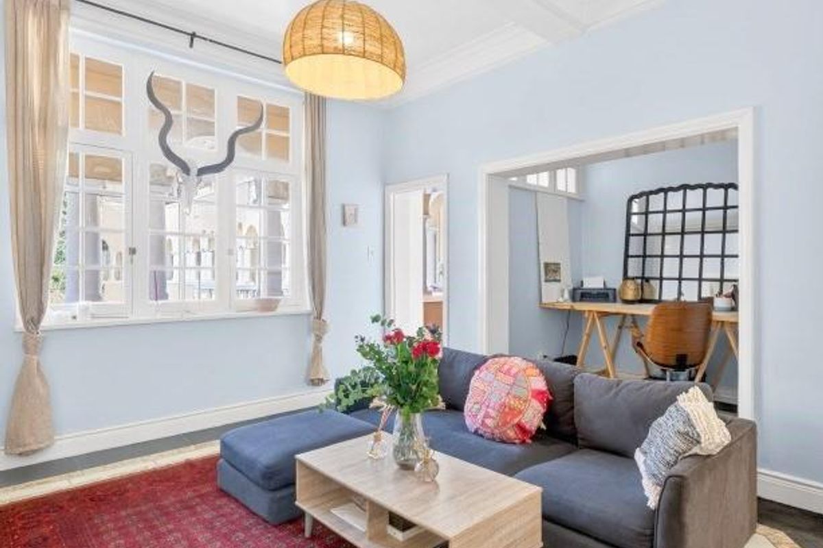 Own a Piece of Cape Town’s History in Victoria Court - Photo 2