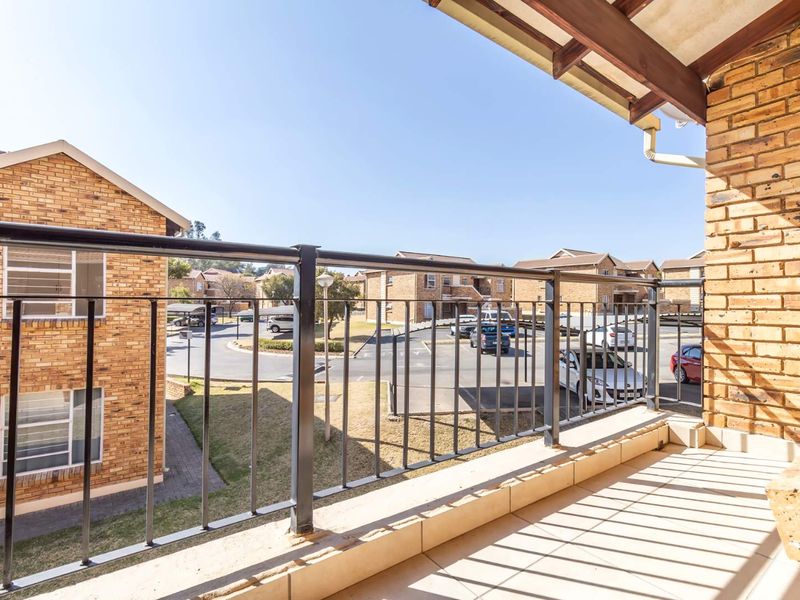 Bright 2-Bedroom Unit in Honeypark – Perfect Family Home! - Photo 8