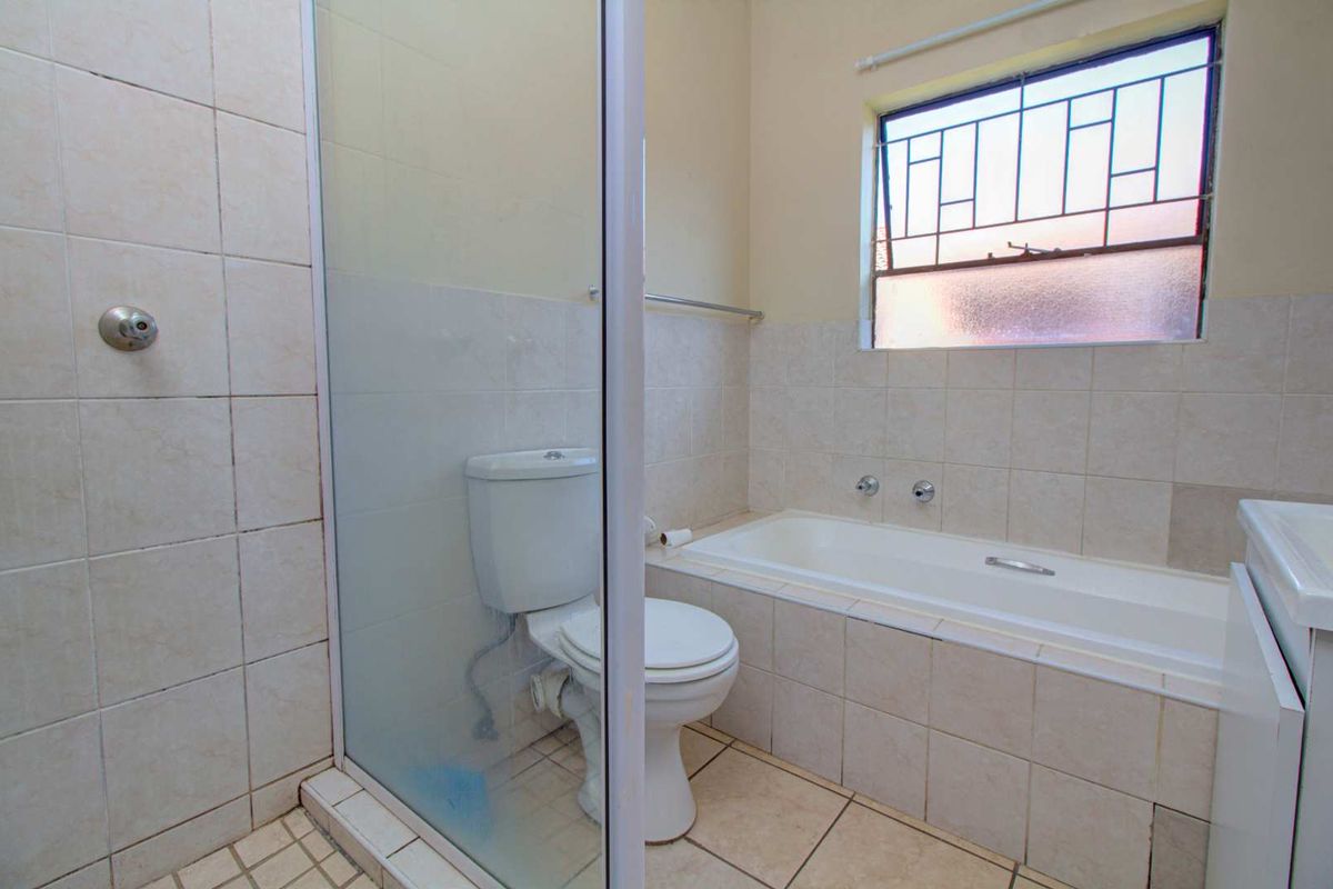 Seamless Living: Perfect Apartment in Top Location! - Photo 4