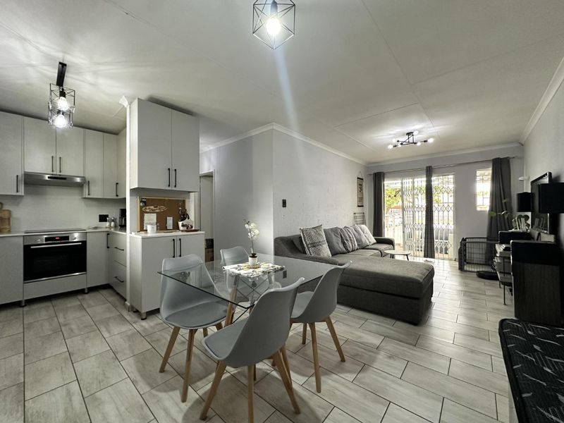 Extremely Well Priced 2 Bedroom Newly Renovated Home In Greenstone Hill For Sale - Photo 3