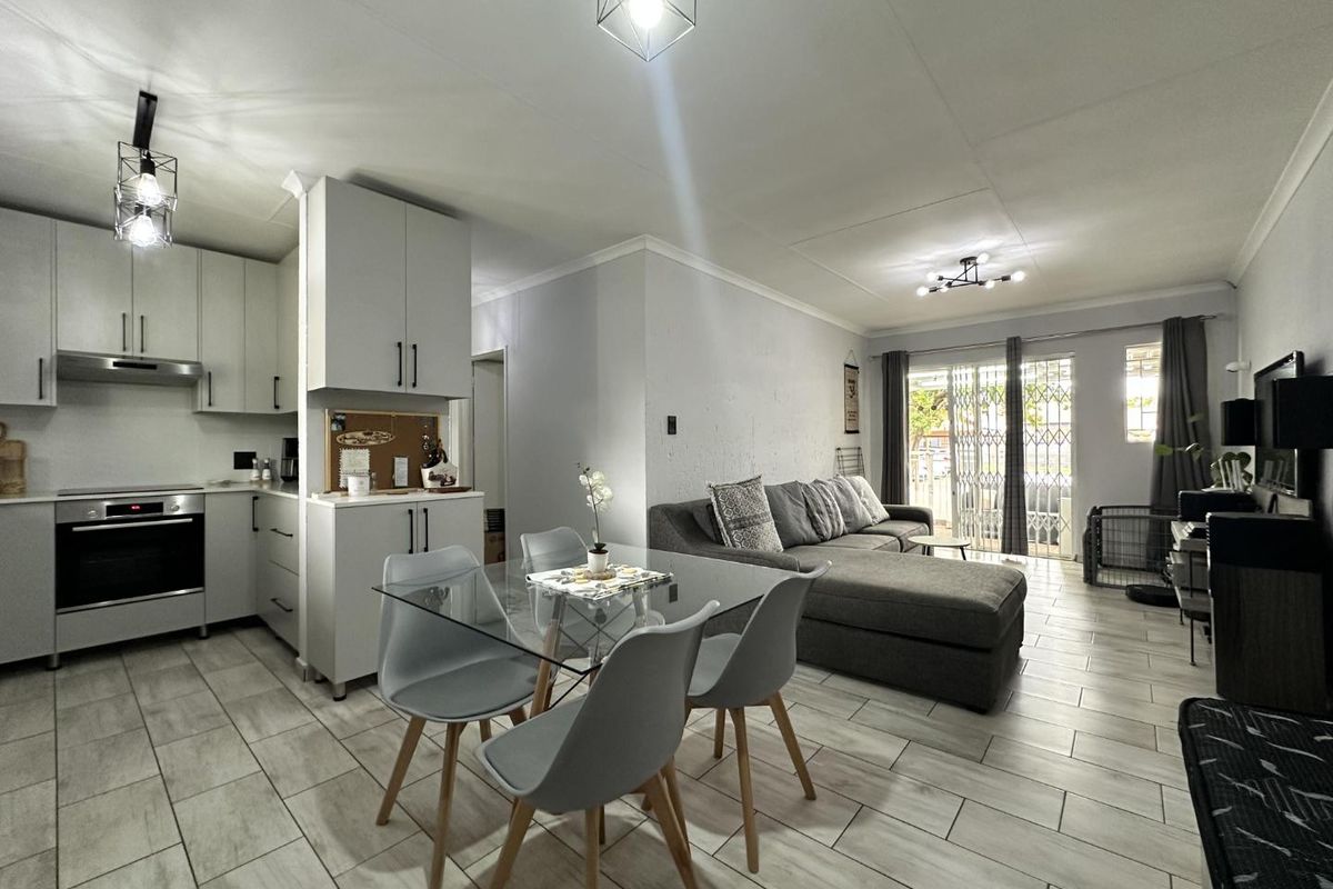 Extremely Well Priced 2 Bedroom Newly Renovated Home In Greenstone Hill For Sale - Photo 3