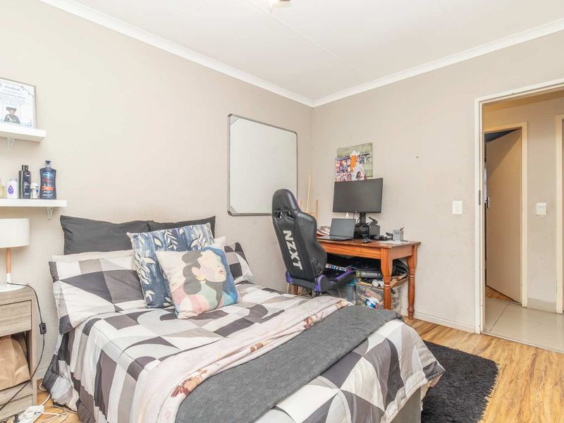 Charming 3-Bedroom Townhouse in Secure Forest View Estate – Northwold - Photo 8