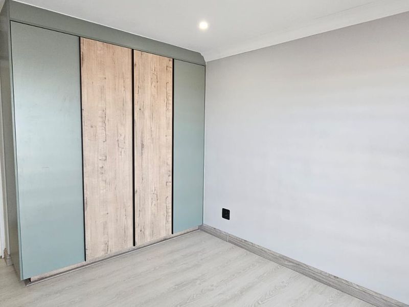 Most beautiful Brand New home with ocean view - Photo 9