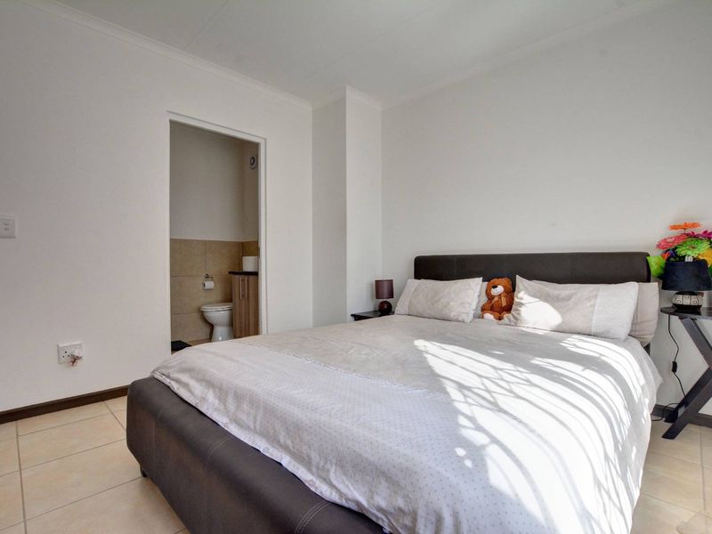 Modern Urban Living - Photo 6