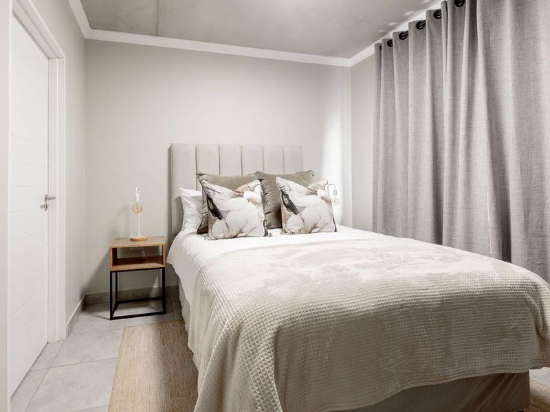 Stunning 2-Bedroom, 2-Bathroom first floor apartment - Photo 6