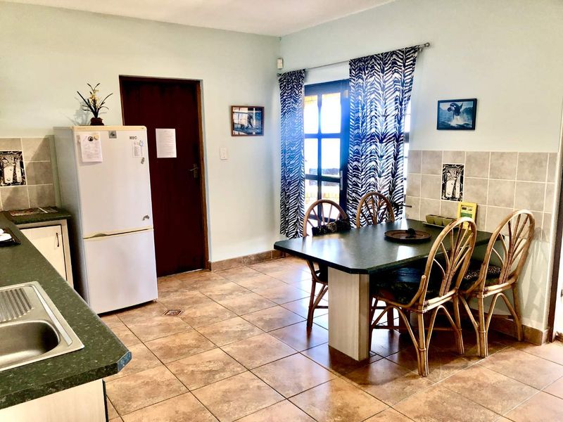 Costal living 2 Bedroom - Photo 6