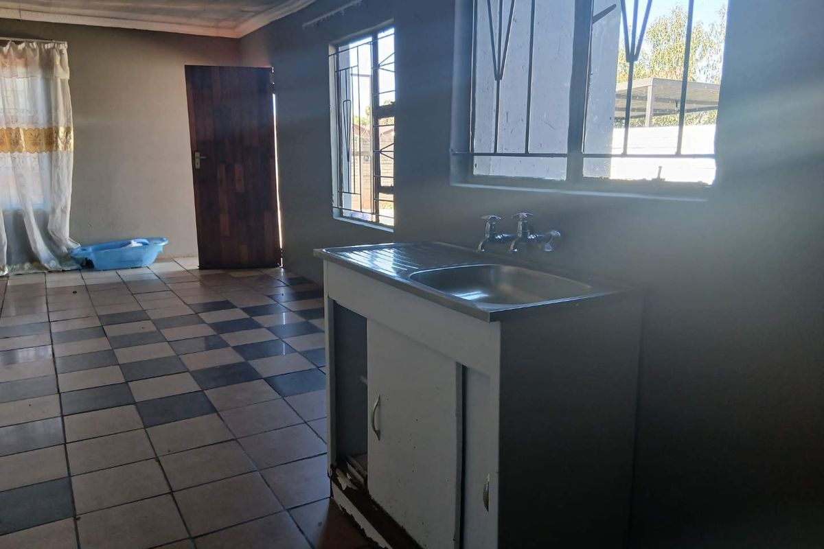 Mayberry Park Bachalor Pad to Rent - Photo 4