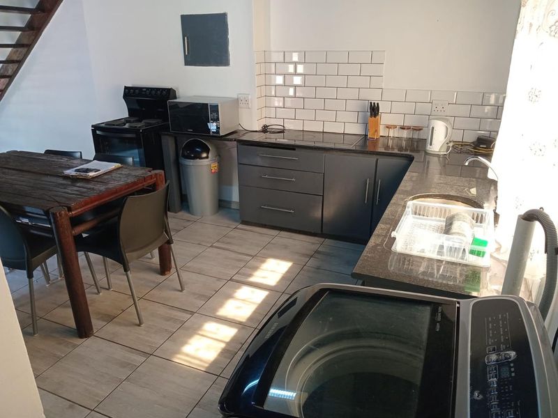 Fully Furnished 3-Bedroom Contractor’s Dream Stay – Just Bring Your Bags! - Photo 3